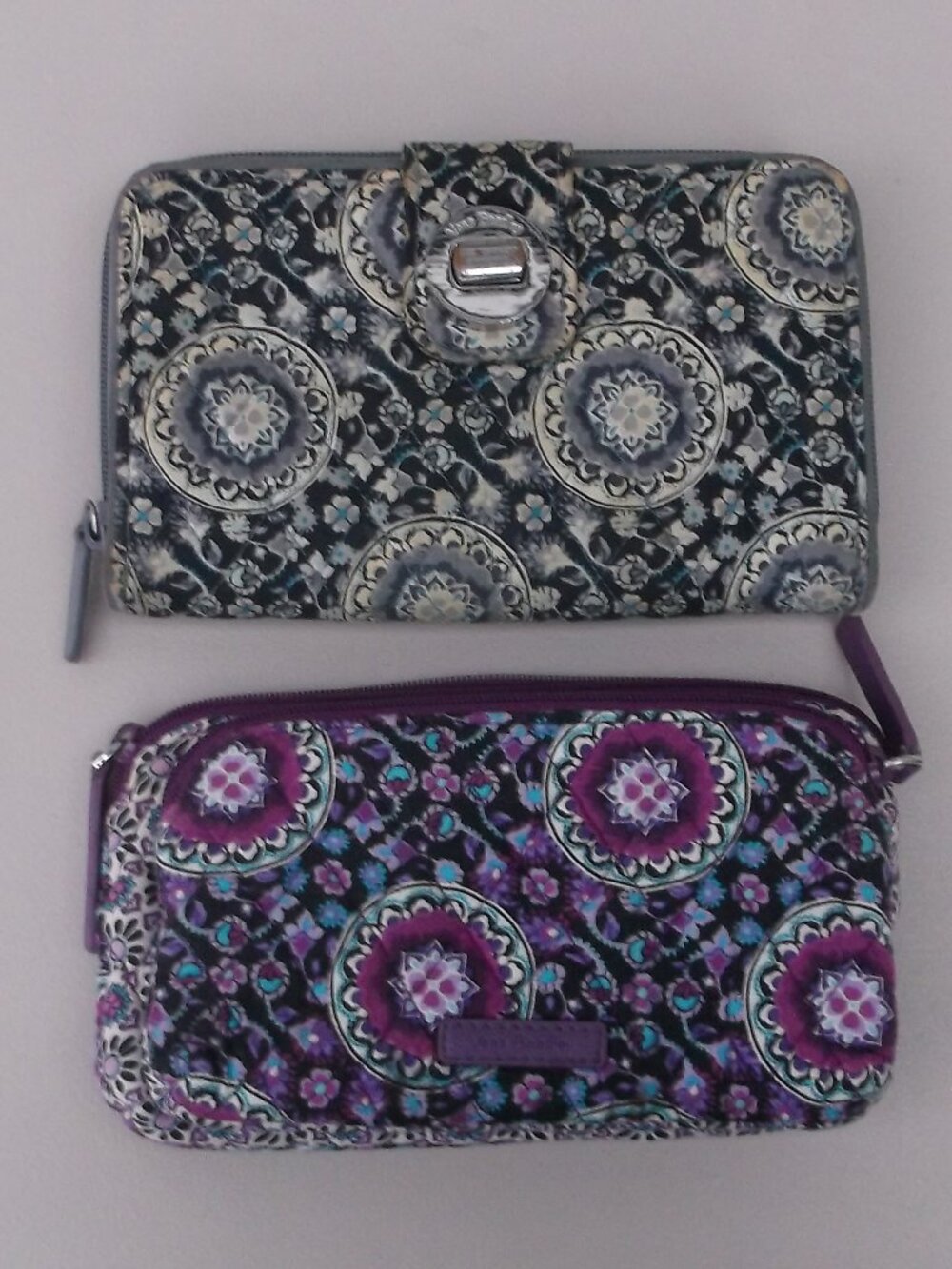 Vera Bradley Quilted 2‑Piece Set – Wallet + Double‑Zip Clutch, Good Condition ✈️